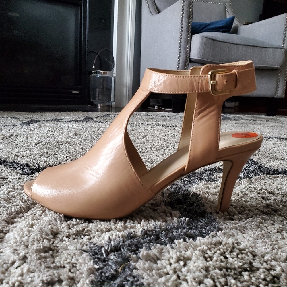 Nine West Tan Leather Peep Toe Sling Backs